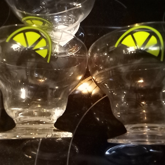 Mud Pie - 6 Clear Glass Cocktail Glasses with Lime Design - Picture 11 of 11